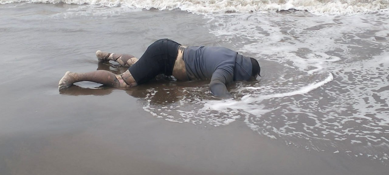 Penemuan Mayat Pria Di Pinggir Pantai